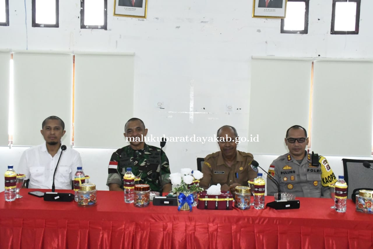 KRI TELUK WONDAMA TNI AL SIAP DISTRIBUSI LOGISTIK PEMILU MBD