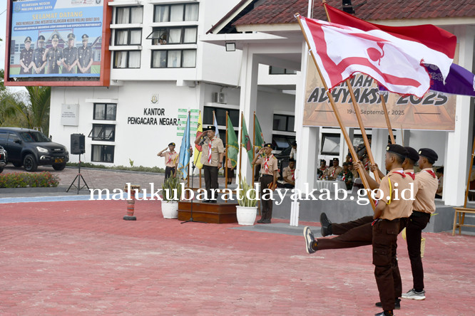 Gelar Kemba, Kajari MBD Ajak Pramuka Berani Berubah dan Mau Belajar